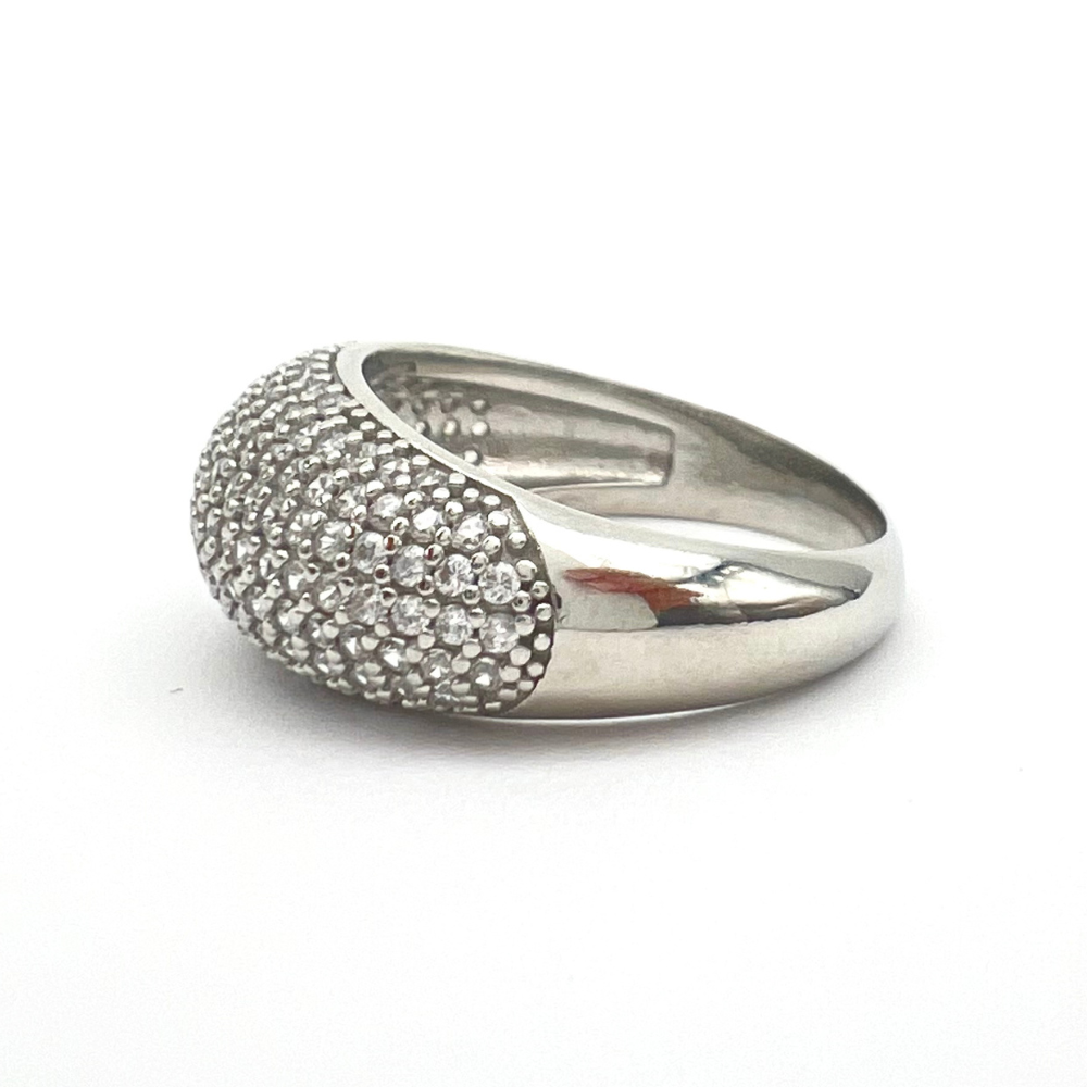 anello in argento 925 con zirconi bianchi pavé bombato