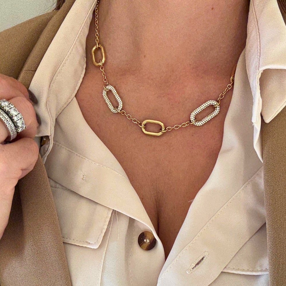 Collana Girocollo in Acciaio Gold con Anelli Rettangolari e Zirconi