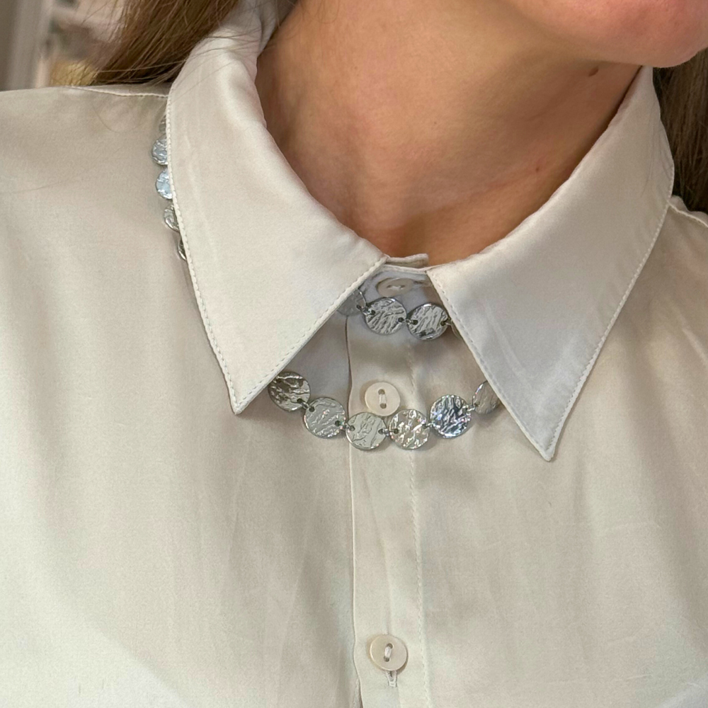 Silver Motion - Collana Lunga in Acciaio Silver con Medaglie Martellate