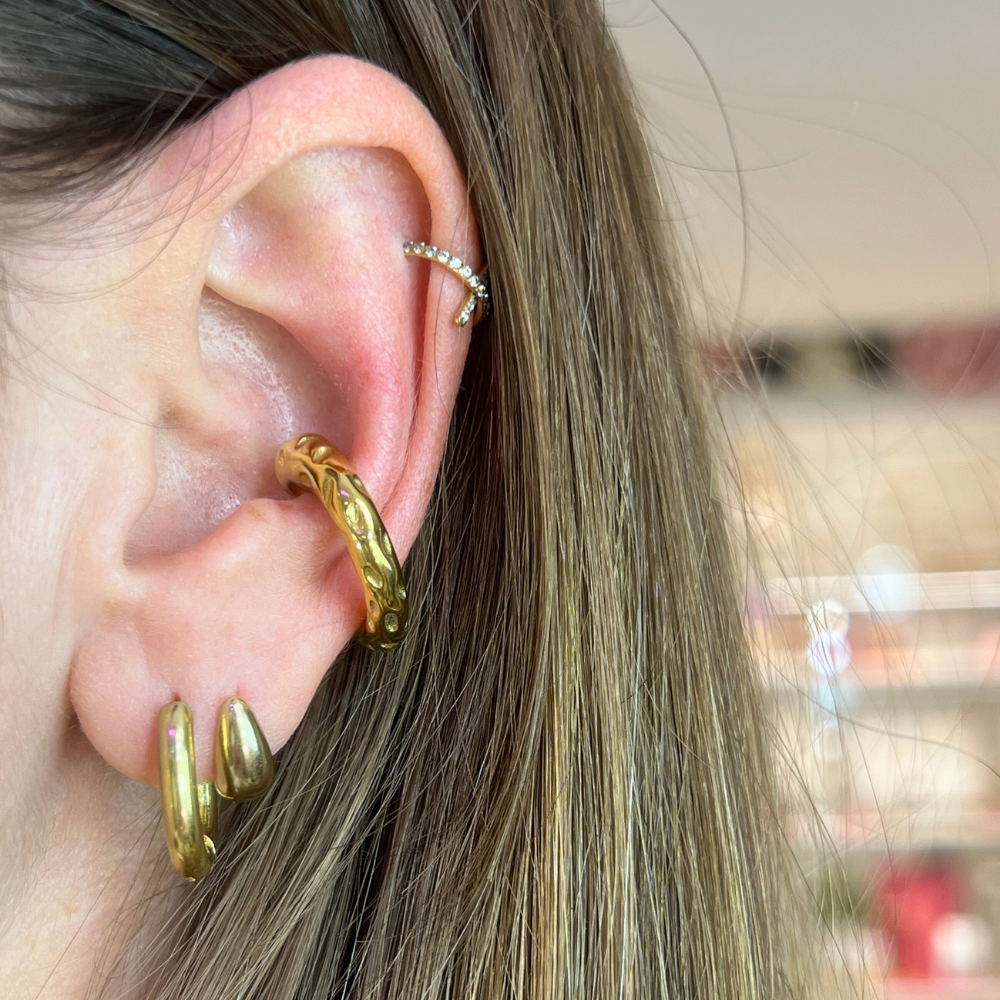 Ear Cuff Martellato in Acciaio Gold