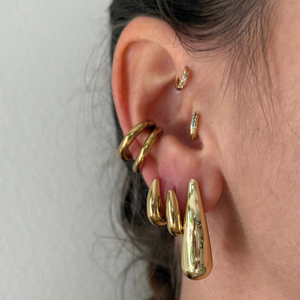 Orecchini a Goccia Allungata Liscia in Acciaio Gold
