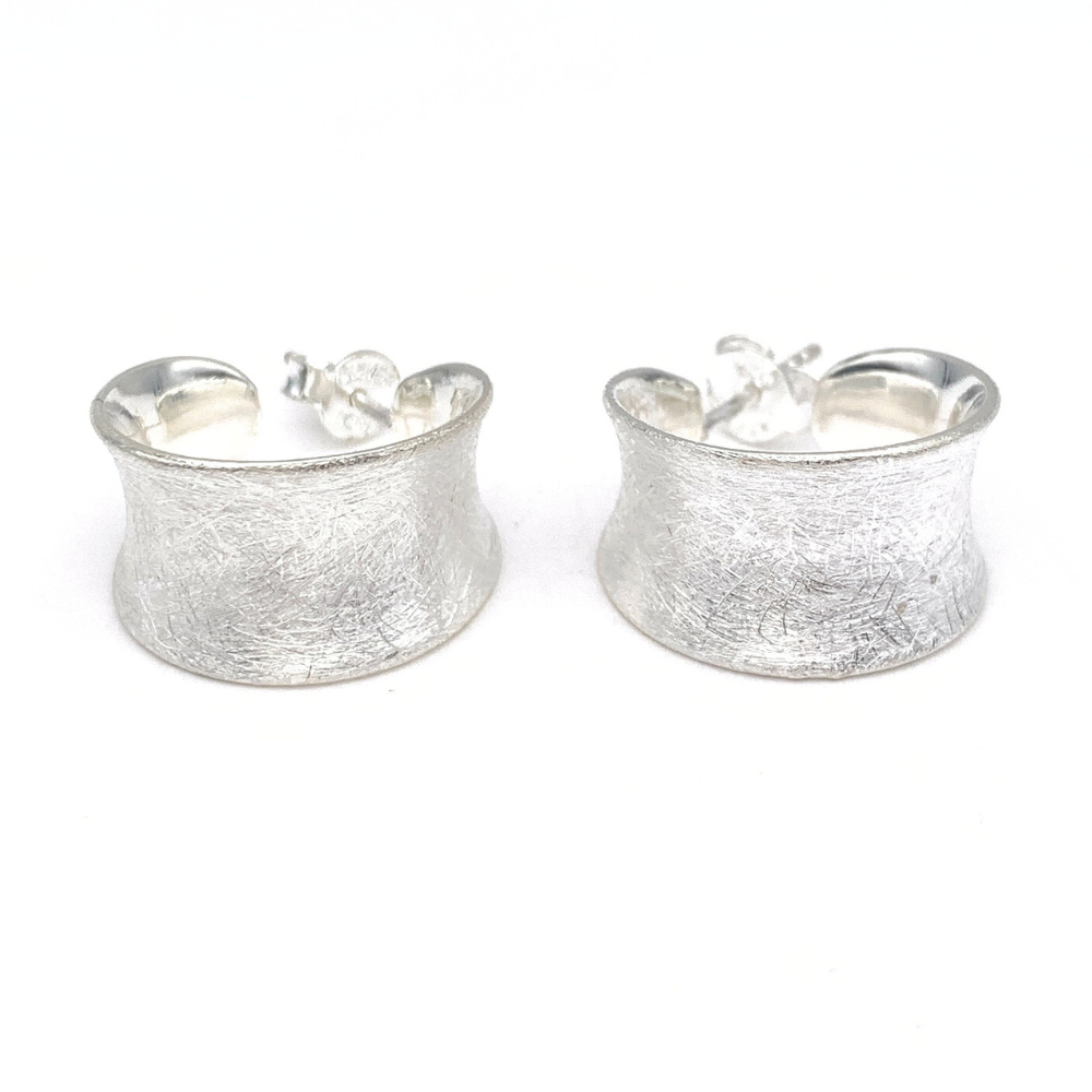 Orecchini a Cerchio Bombati Satinati in Argento Silver