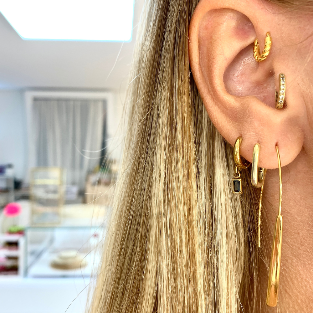 orecchini a filo in acciaio gold