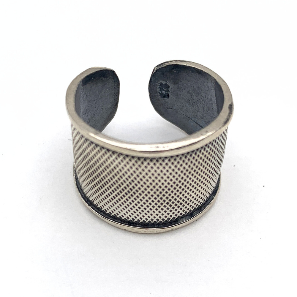 anello in argento 925 fascia larga lavorato