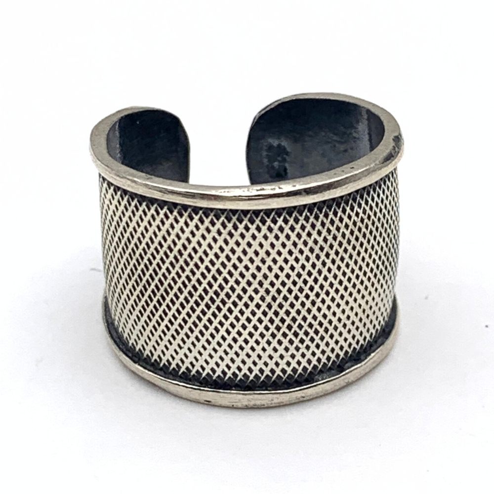 anello in argento 925 fascia larga lavorato