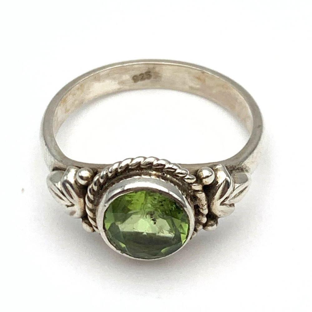 Anello Pietra Verde Chiaro Tonda in Argento Silver - WJ Gioielli