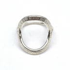 anello in argento 925 con ovale stilizzato centrale