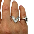 Anello Regolabile a V in Acciaio Silver