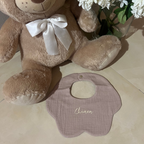 bavaglino in cotone beige a forma di nuvola/ fiore per neonato personalizzabile con nome