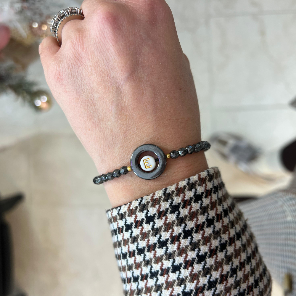 Bracciale Letter Ematite in Argento Gold - WJ Gioielli