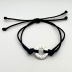 bracciale rondella in argento artigianale personalizzabile con incisione e cordino colorato