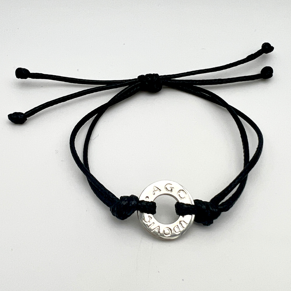 bracciale rondella in argento artigianale personalizzabile con incisione e cordino colorato