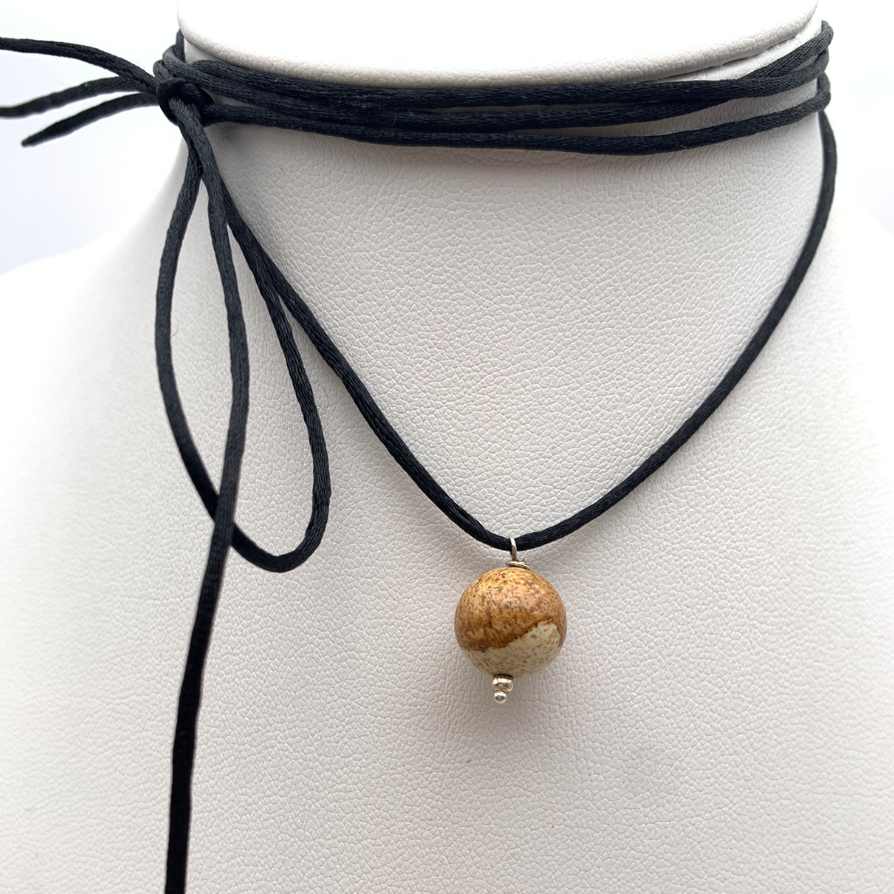 choker in argento silver e raso con pietra dura marrone