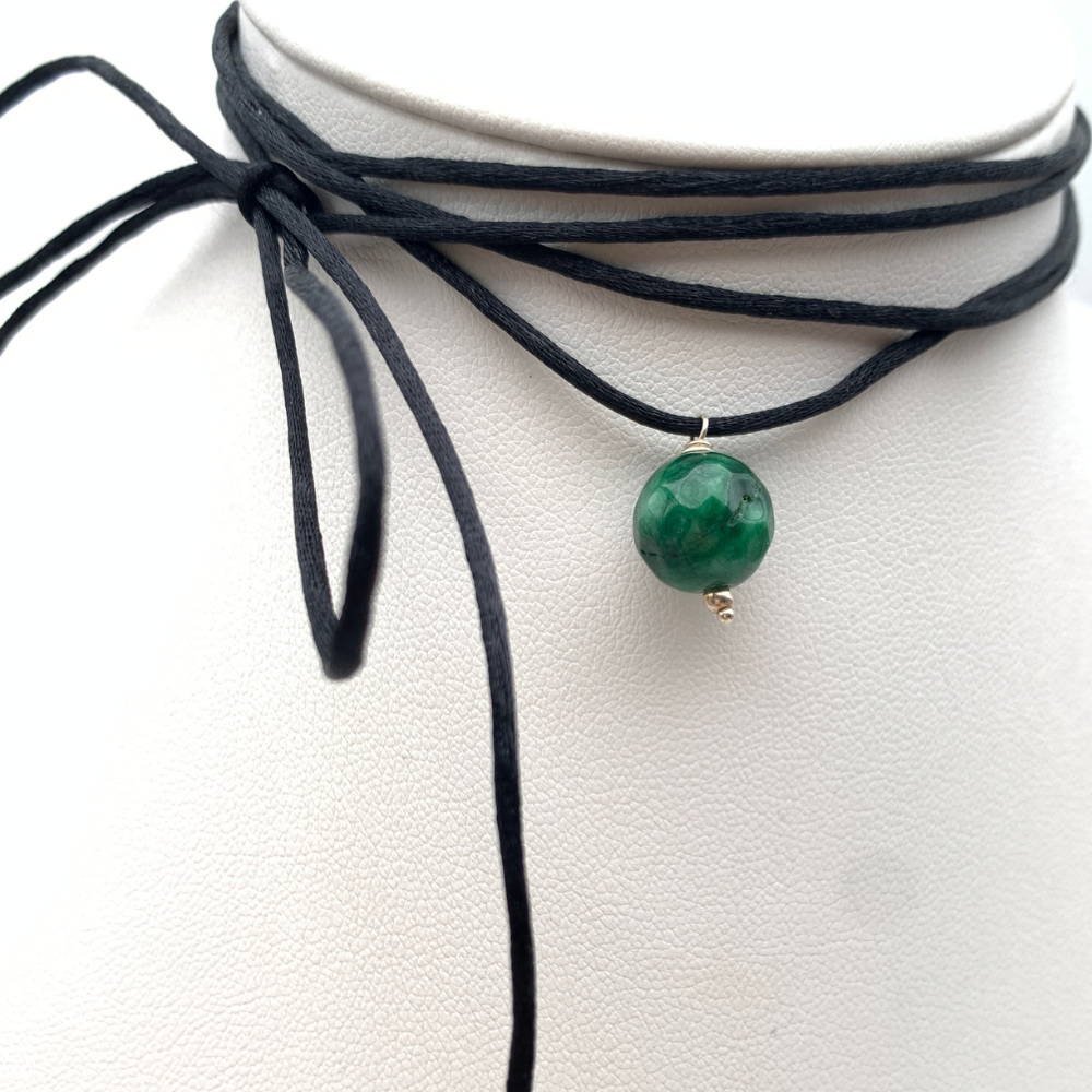 choker in argento silver e raso con pietra dura verde