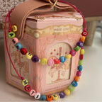 collana con cordino per bambini con nome e numero