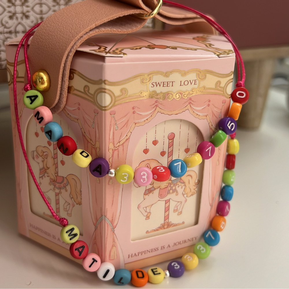 collana con cordino per bambini con nome e numero