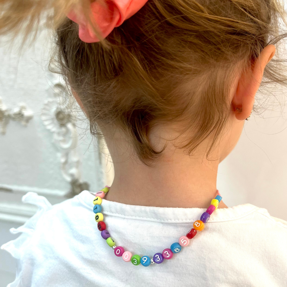 collana in argento 925, cordino e perline colorate personalizzabile con nome e numero di telefono per bambini