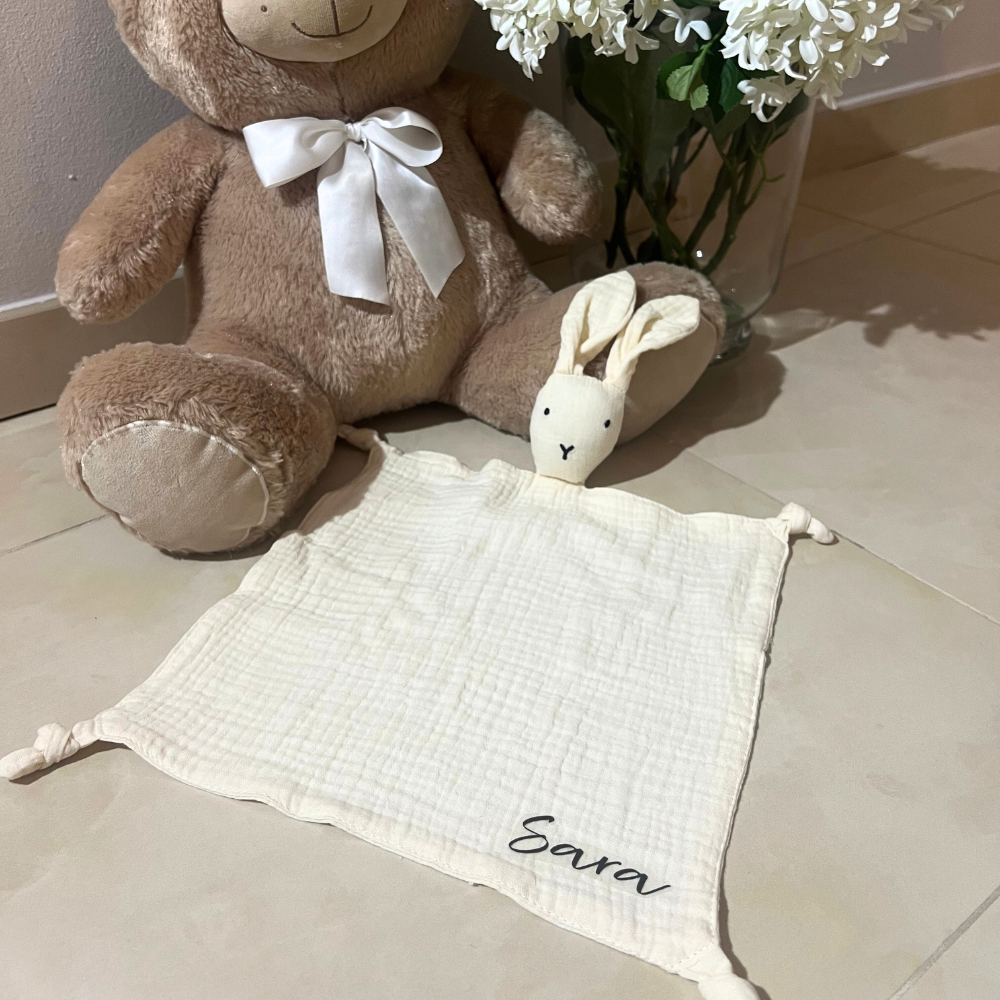 pupazzetto coniglio in cotone personalizzabile con nome del neonato