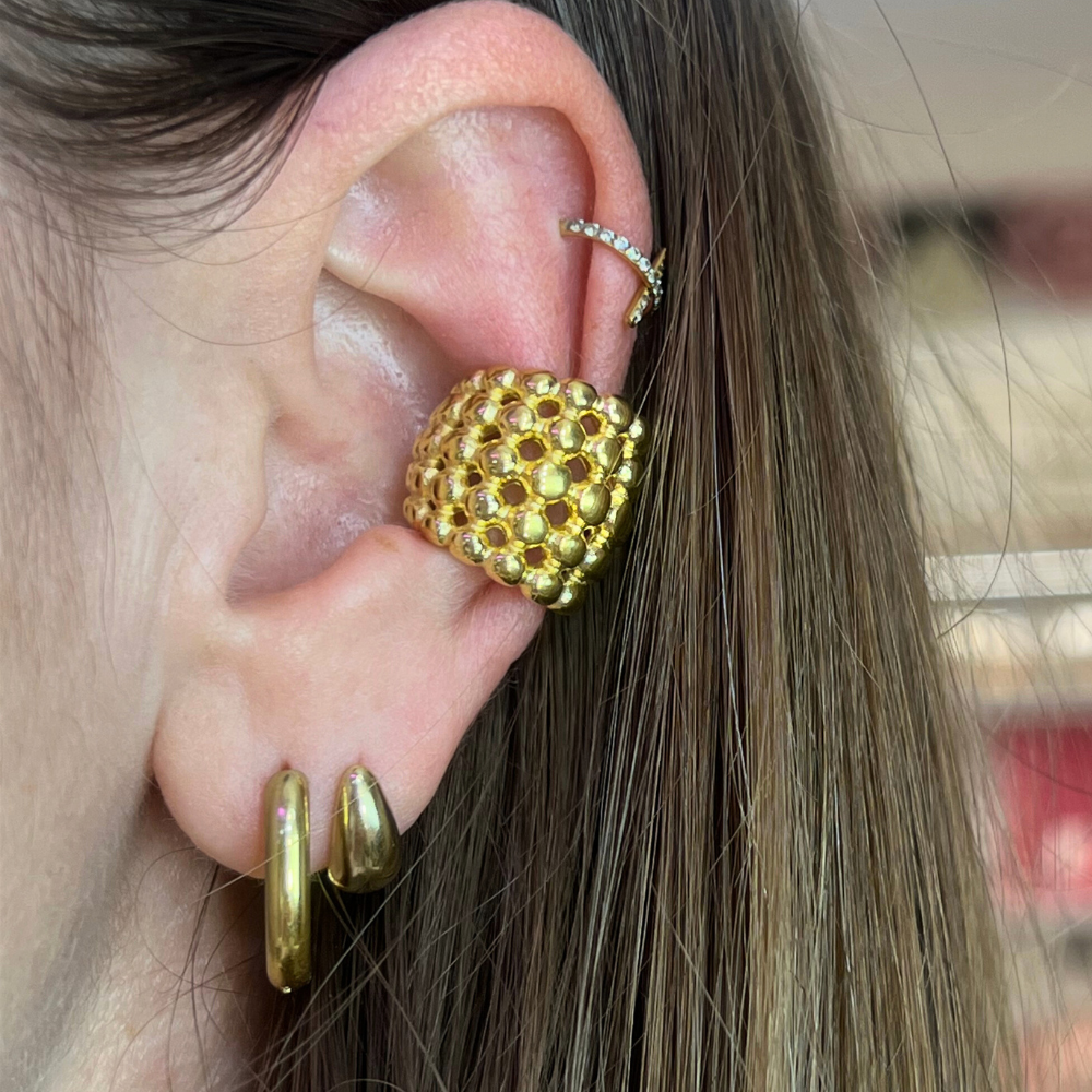 Ear Cuff Puntinato in Acciaio Gold