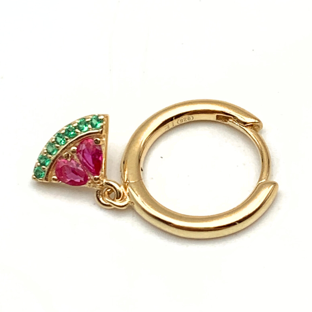 mono orecchino a cerchietto in argento gold con cocomero pendente con zirconi fucsia e verdi