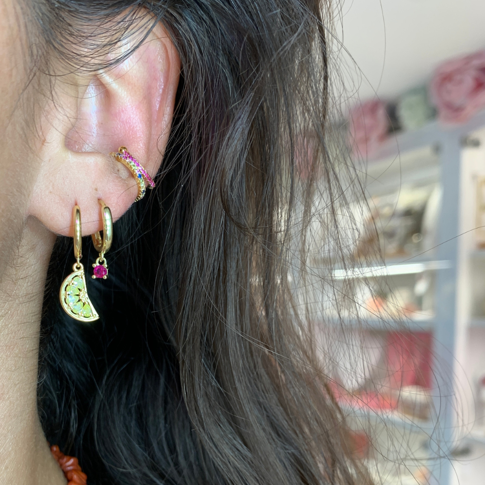 mono orecchino a cerchietto in argento gold con limone pendenti con zirconi gialli