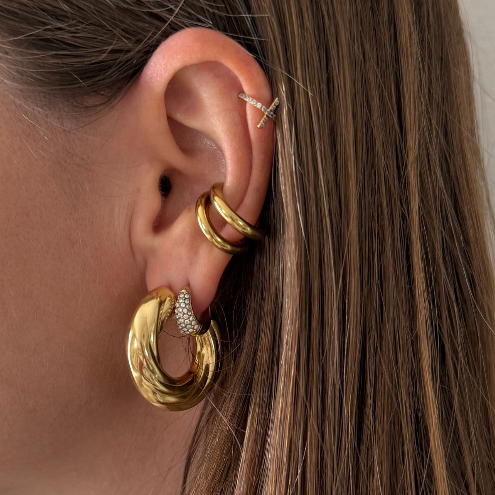 Orecchini a Cerchio con Striature in Acciaio Gold