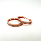 hoops in argento placcati oro rosa con doppia fila di zirconi bianchi
