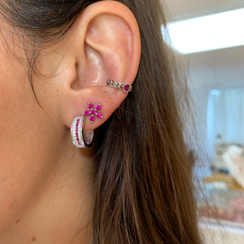 orecchini a cerchio in argento 925 con zirconi bianchi e fucsia