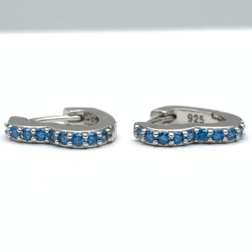 orecchino cuore con zirconi azzurri in argento silver