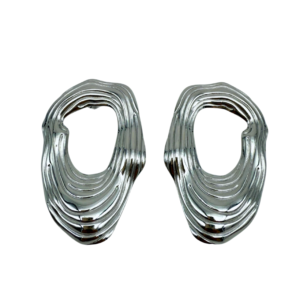Orecchini Ovali Forati con Striature in Acciaio Silver