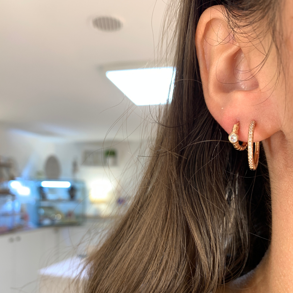 orecchini a cerchio con zirconi in argento 925 placcati oro rosa