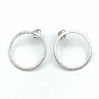 Orecchini Cerchio Frontale Satinati in Argento Silver