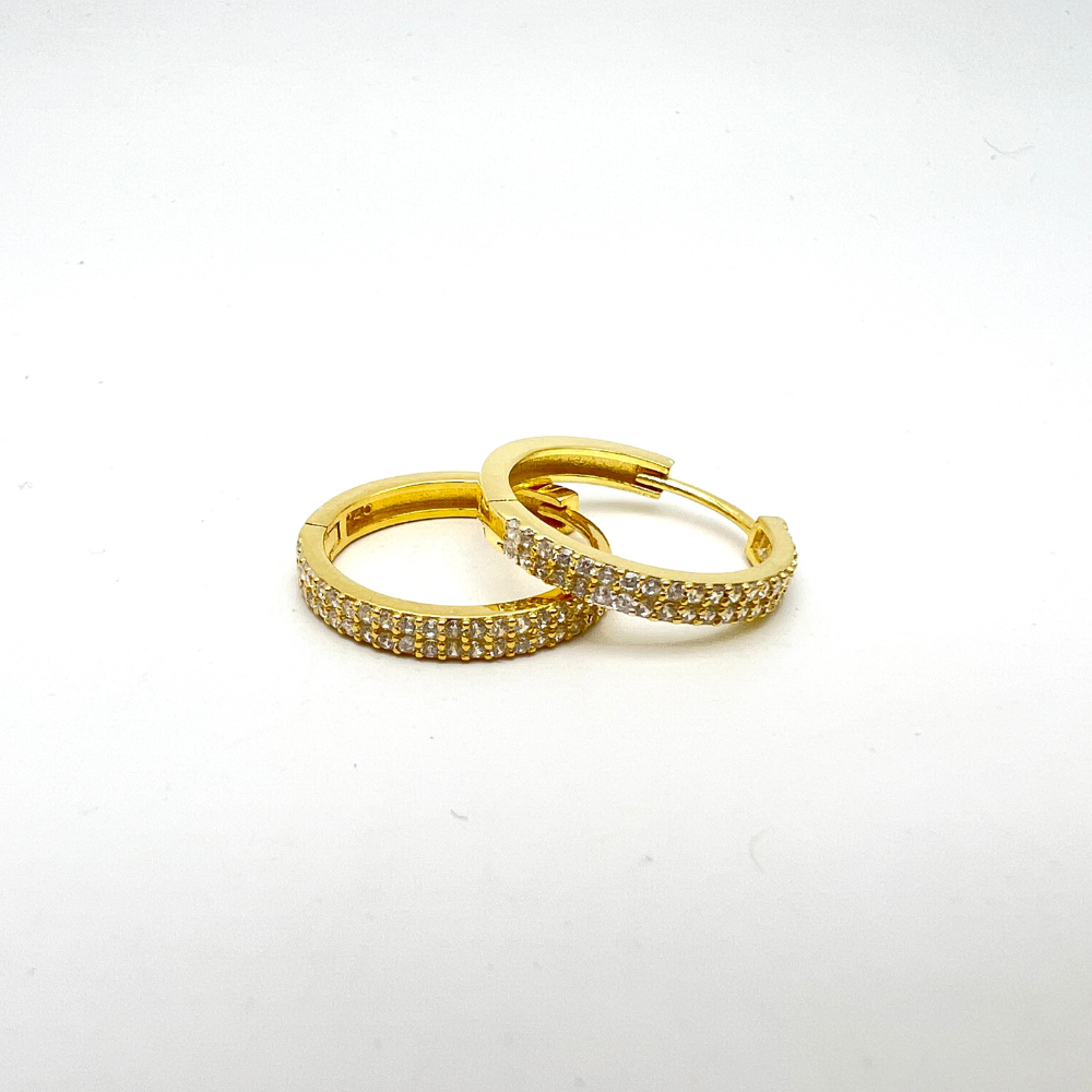 orecchini hoops huggie gold pave in argento placcati oro con zirconi bianchi