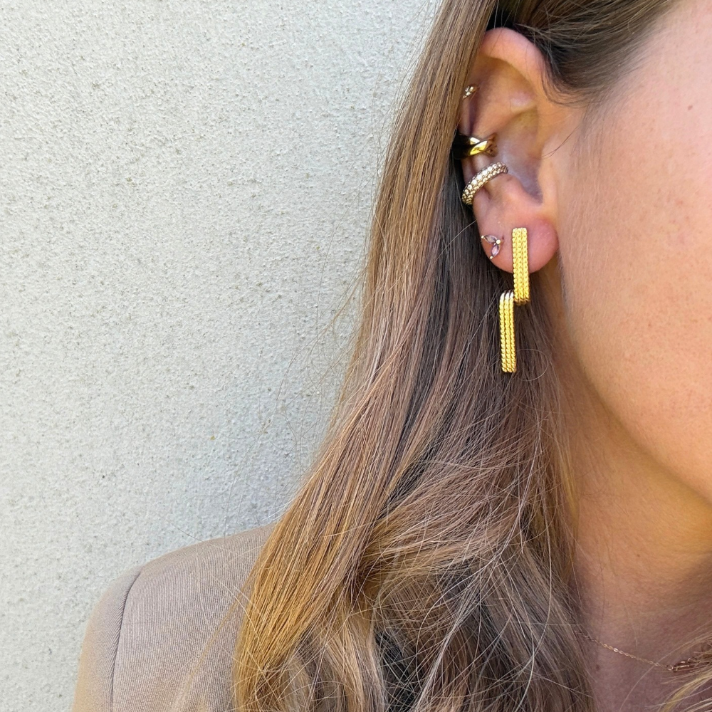 Orecchini Loop Avvolgenti in Acciaio Gold