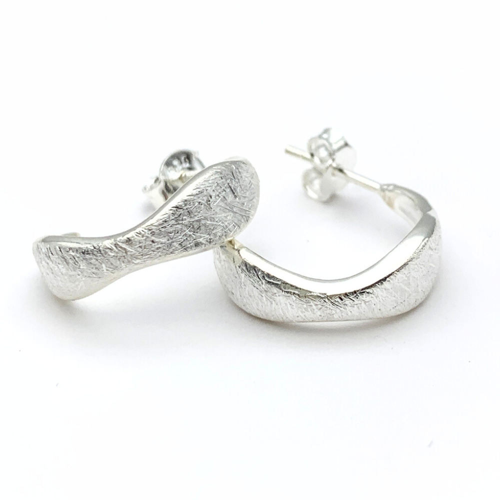 Orecchini Minimal Satinati in Argento Silver