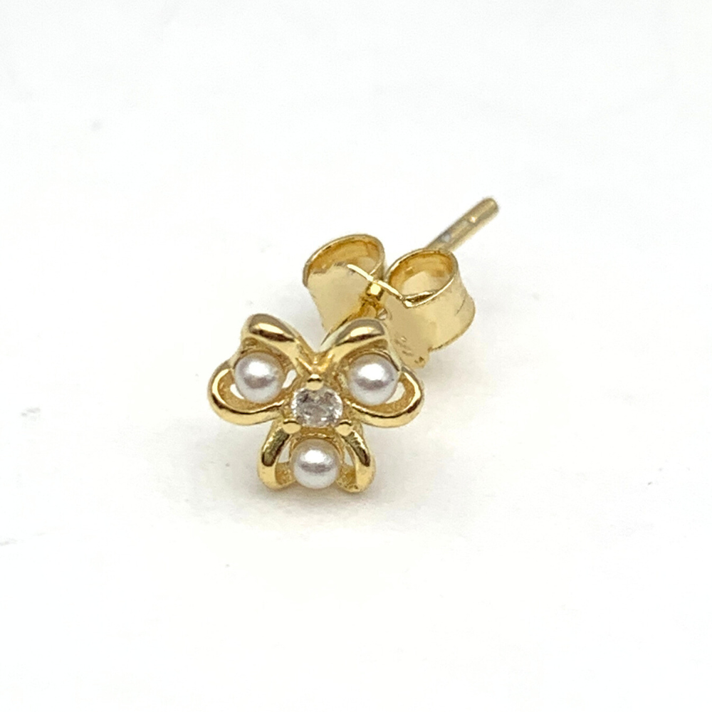 orecchino a forma di fiore con perle e zircone in argento gold