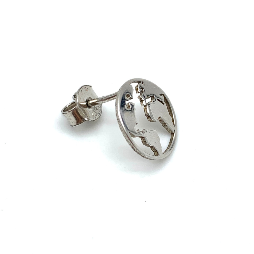 orecchino in argento 925 a lobo wanderlust con mondo stilizzato