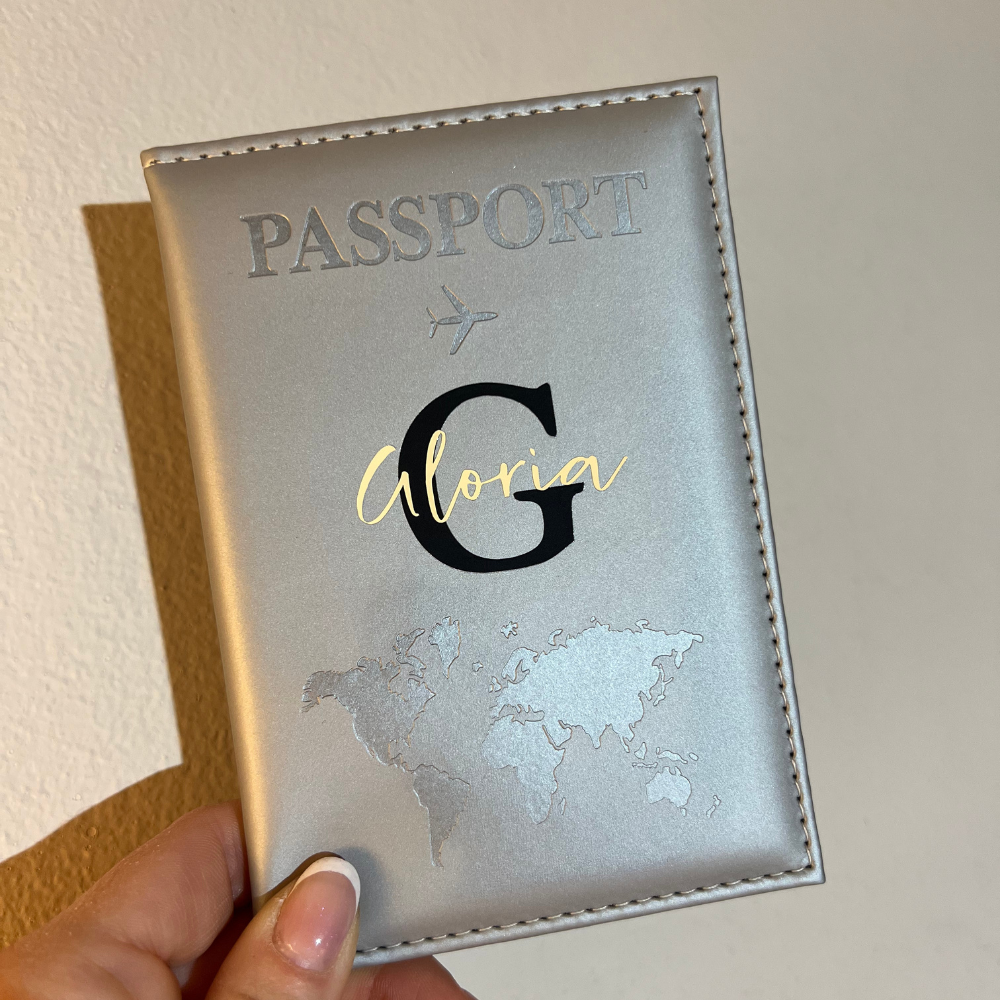 porta passaporto in ecopelle grigio personalizzabile