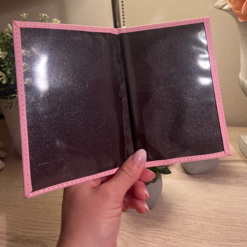 porta passaporto personalizzabile con nome stampato rosa