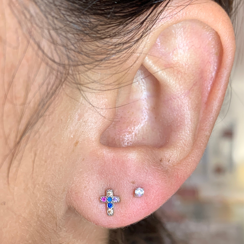 mono orecchino in argento 925 con zircone bianco punto luce