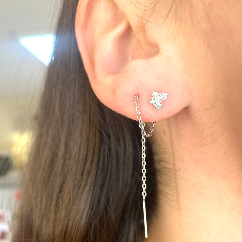 orecchino in acciaio silver con zirconi saliscendi